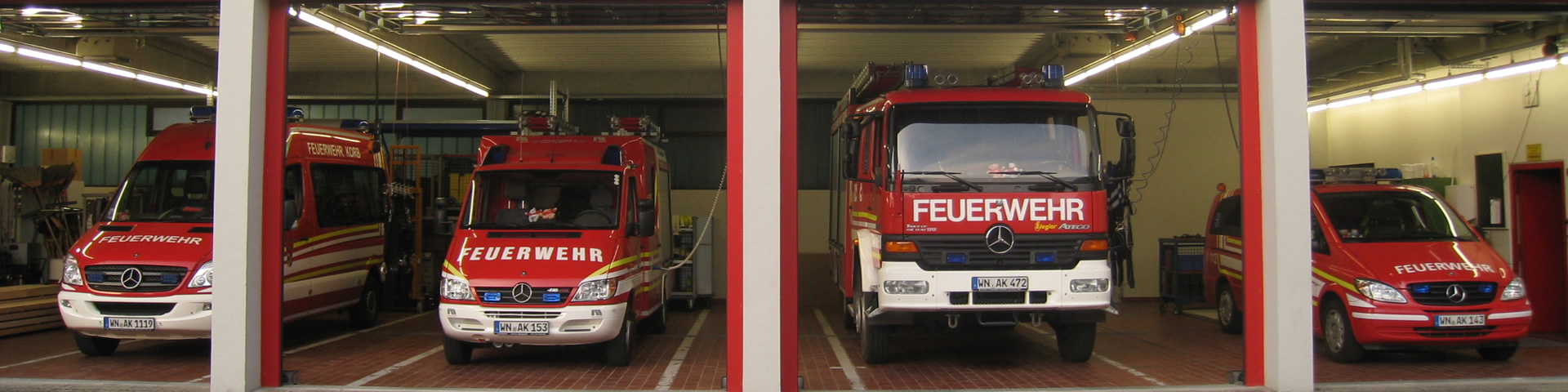 Feuerwehrhaus Korb mit Fahrzeugen